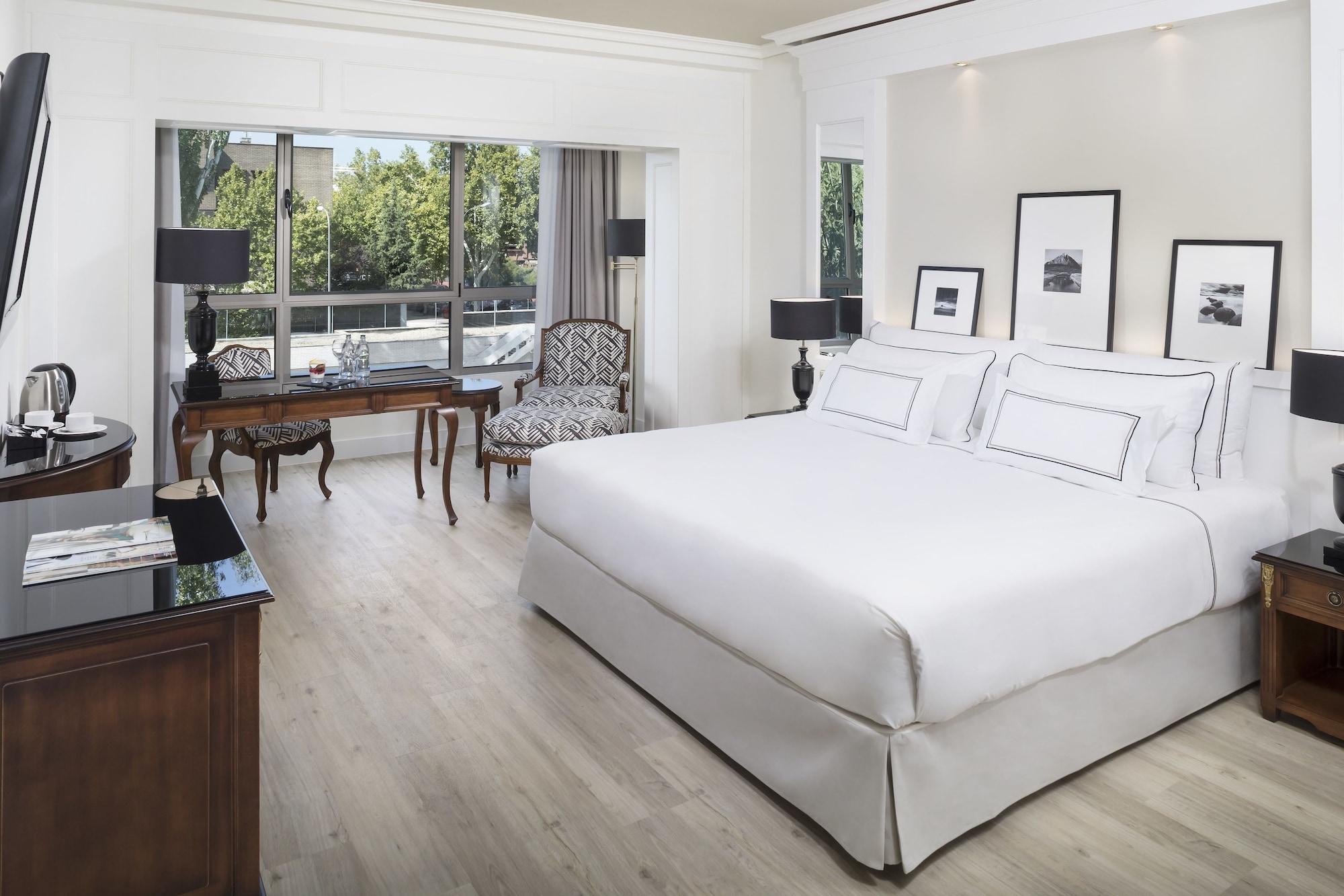 Melia Barajas Hotel Madrid Ngoại thất bức ảnh