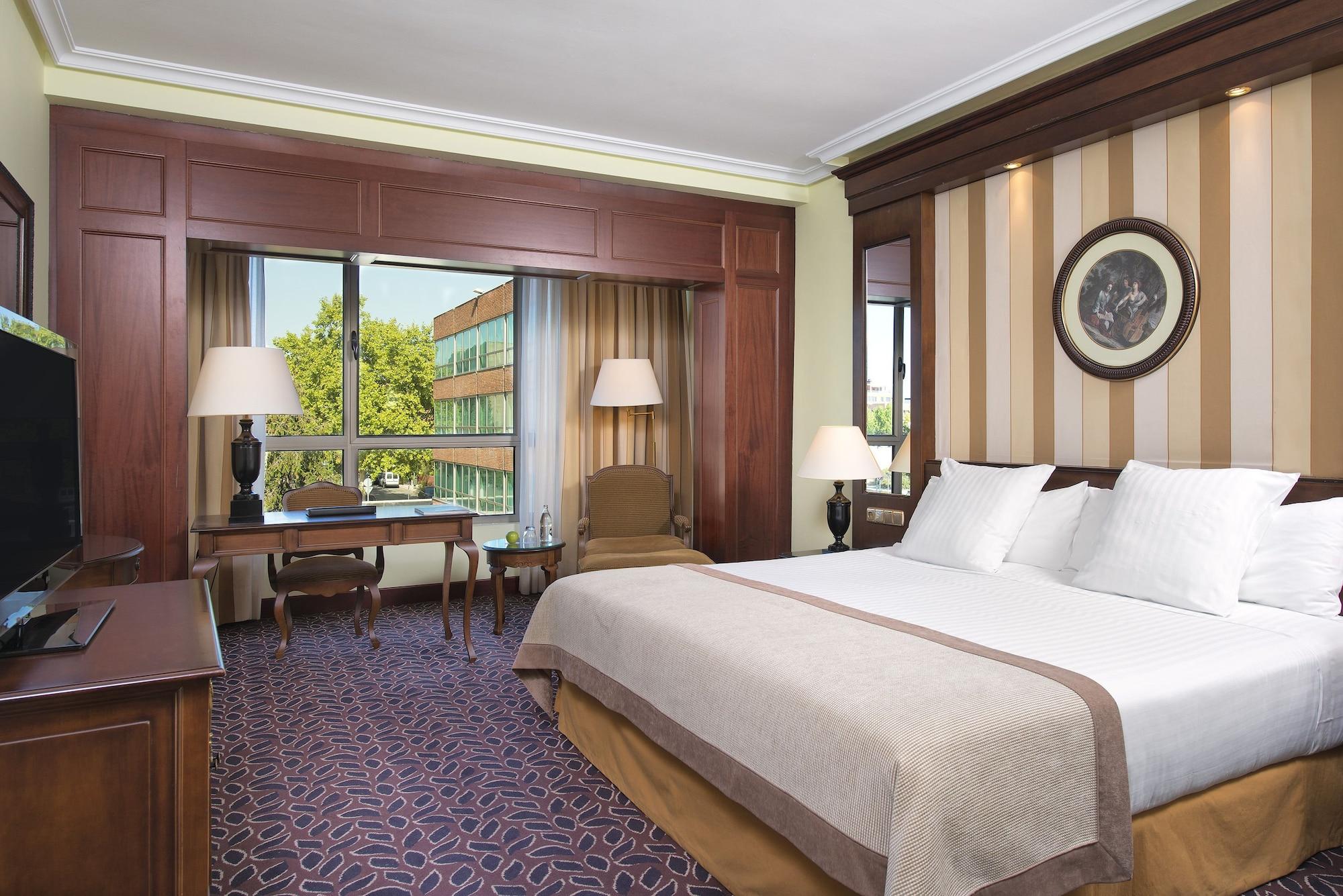 Melia Barajas Hotel Madrid Phòng bức ảnh