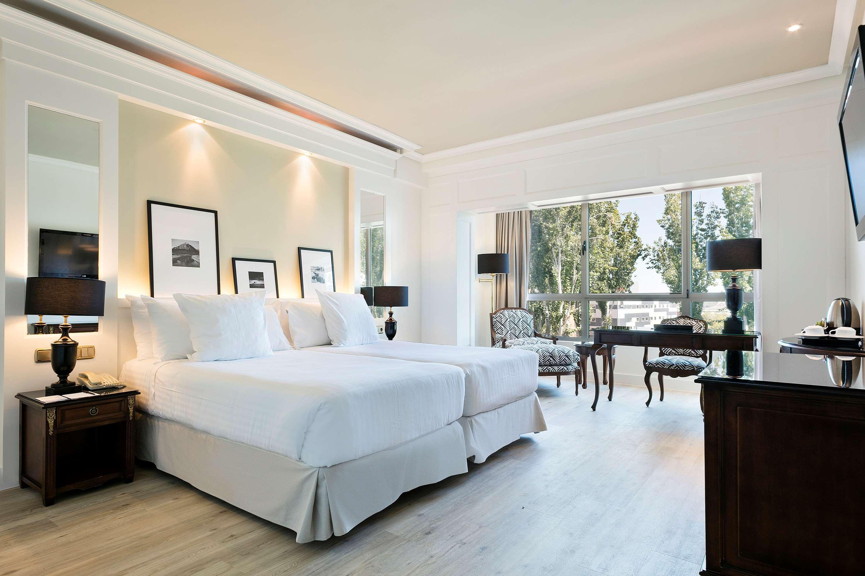 Melia Barajas Hotel Madrid Ngoại thất bức ảnh