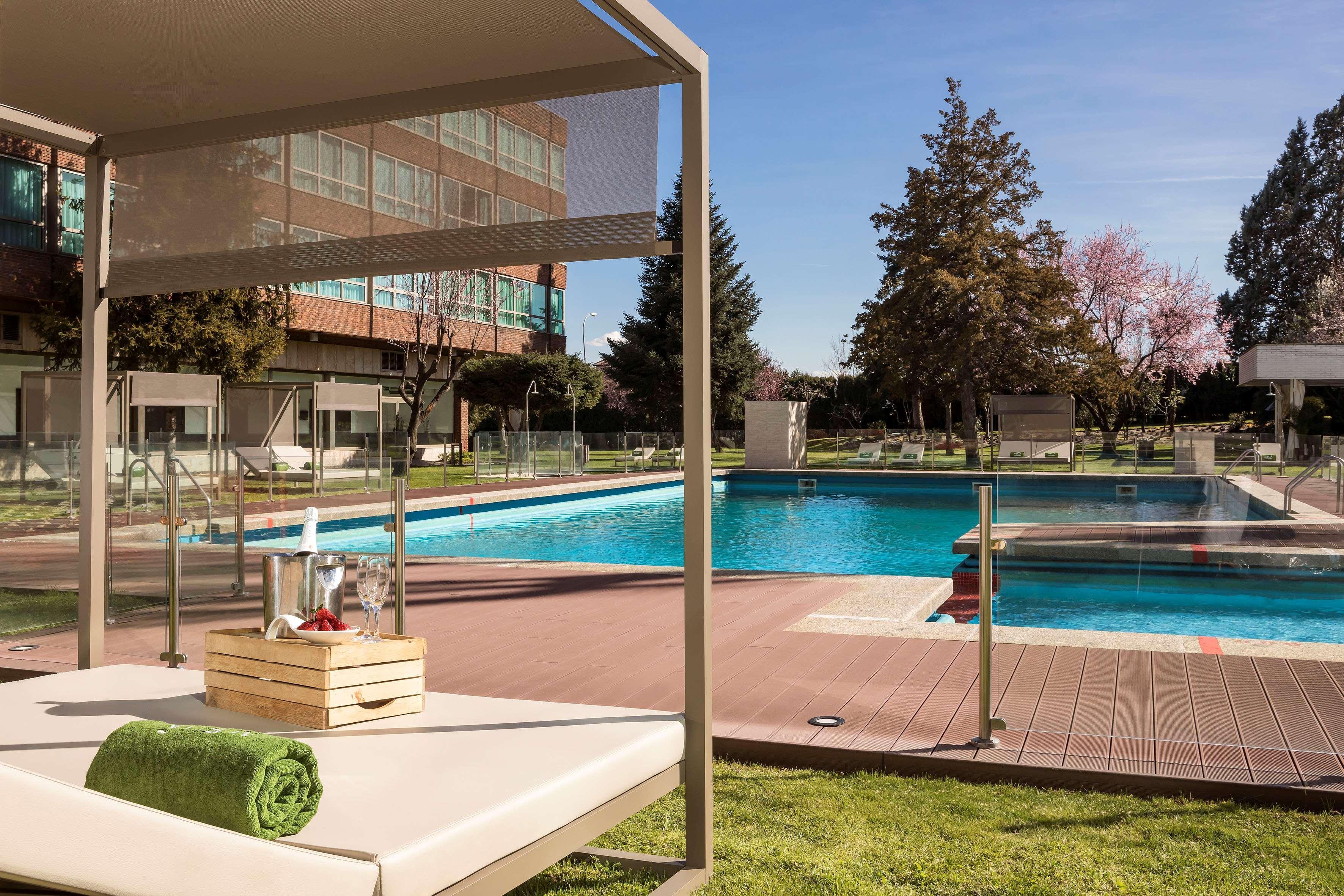 Melia Barajas Hotel Madrid Ngoại thất bức ảnh