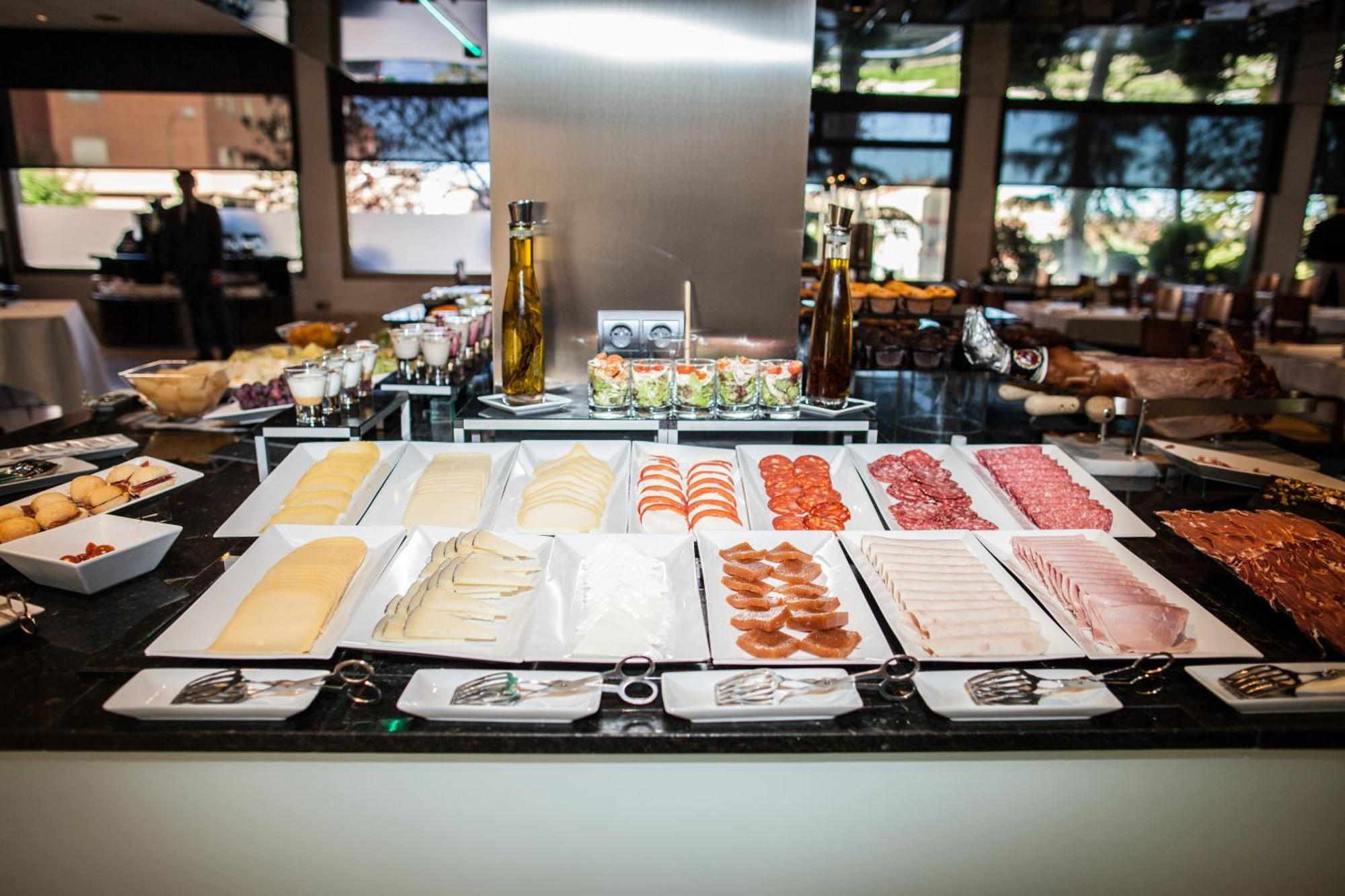 Melia Barajas Hotel Madrid Ngoại thất bức ảnh