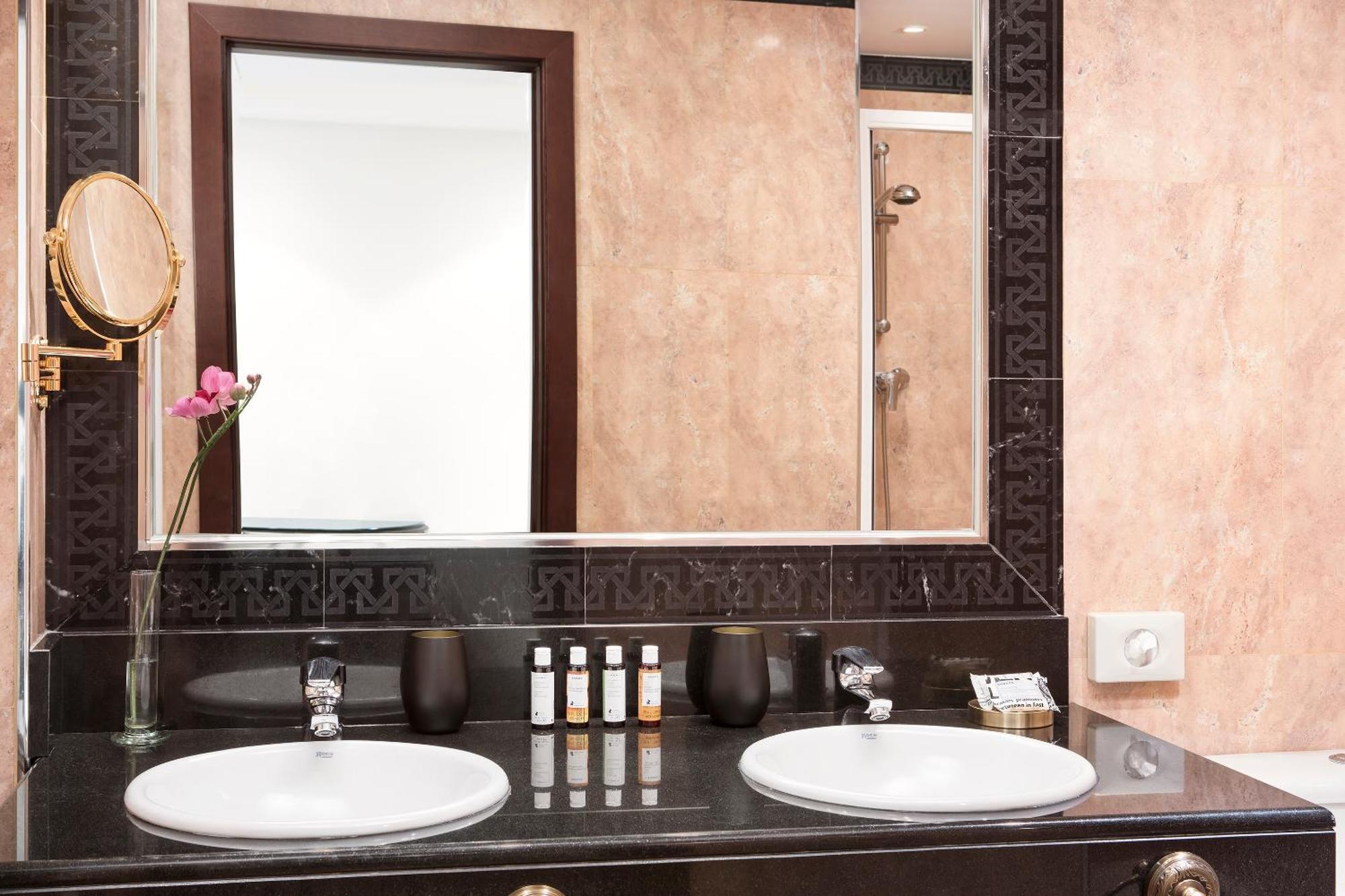 Melia Barajas Hotel Madrid Ngoại thất bức ảnh