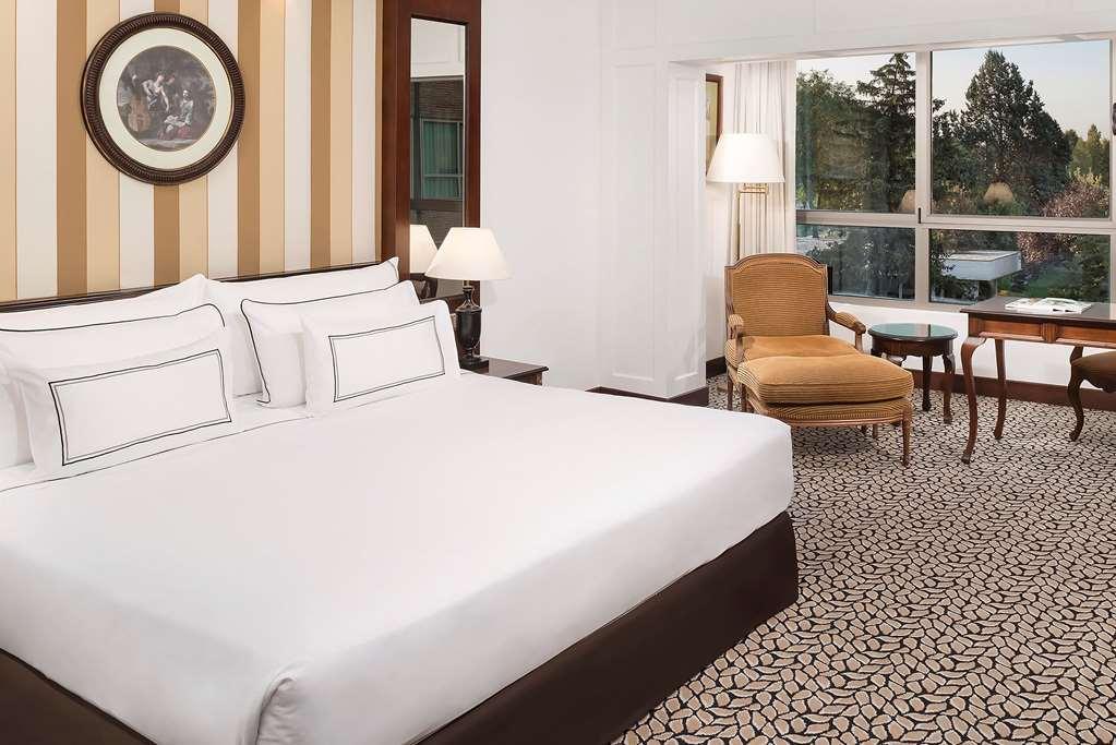 Melia Barajas Hotel Madrid Phòng bức ảnh